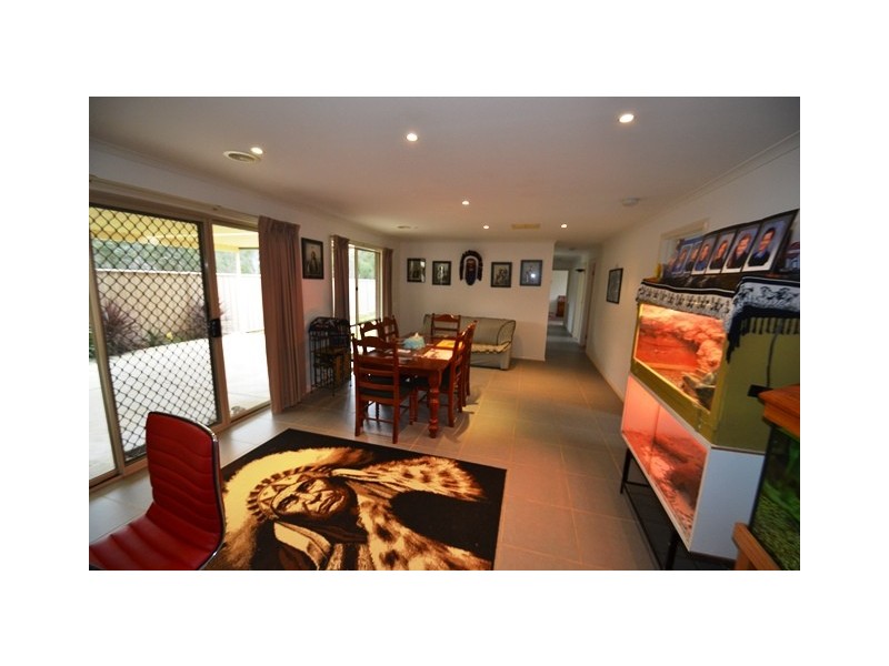 10 Parry Street, Seymour VIC 3660