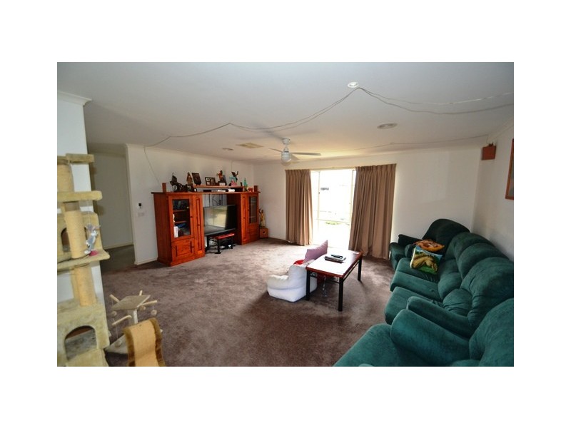 10 Parry Street, Seymour VIC 3660