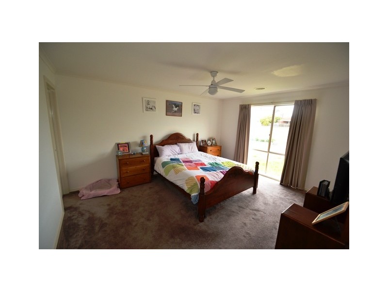 10 Parry Street, Seymour VIC 3660