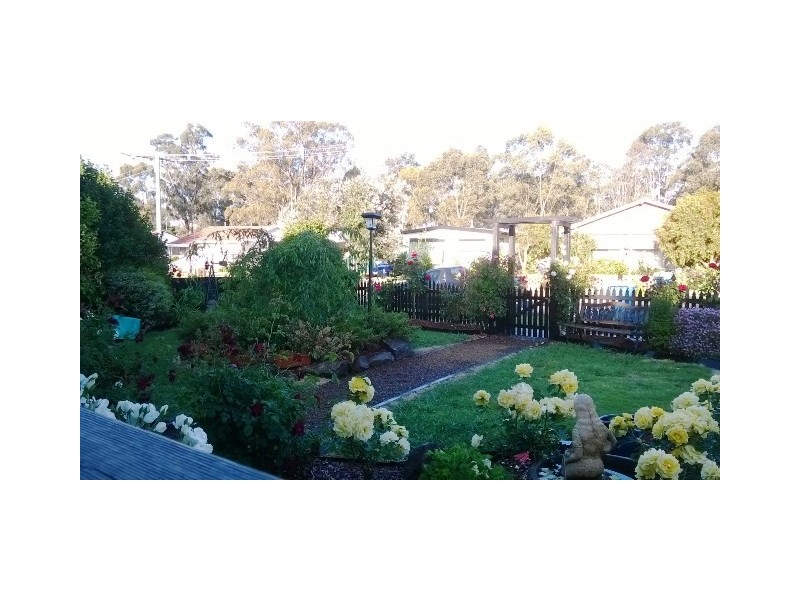 31 Martindale Cres, Seymour VIC 3660