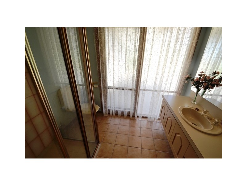 20 Dempsey Road, Seymour VIC 3660