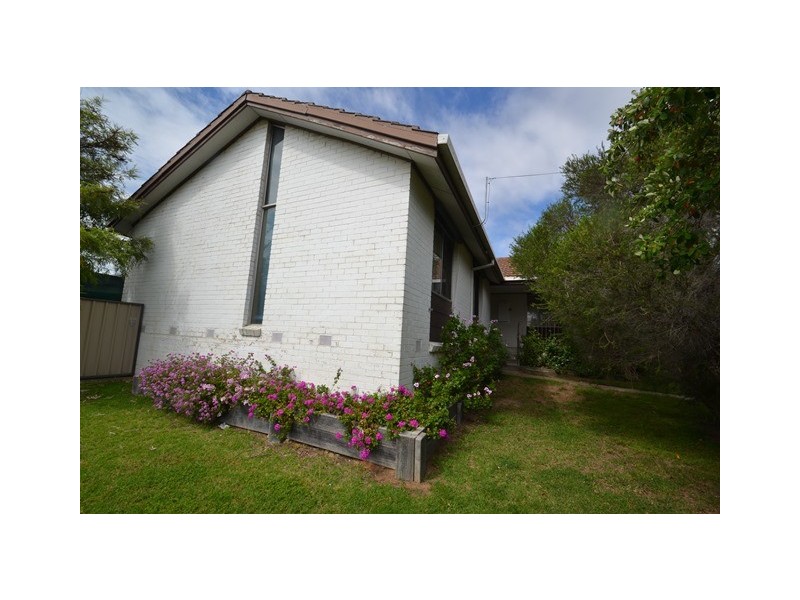 1 Skermer Ave, Seymour VIC 3660