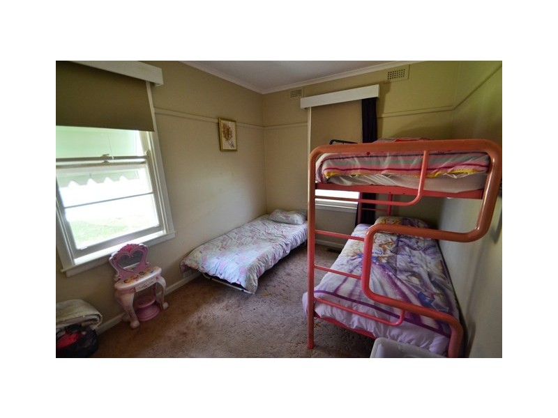 7 Howard Place, Seymour VIC 3660