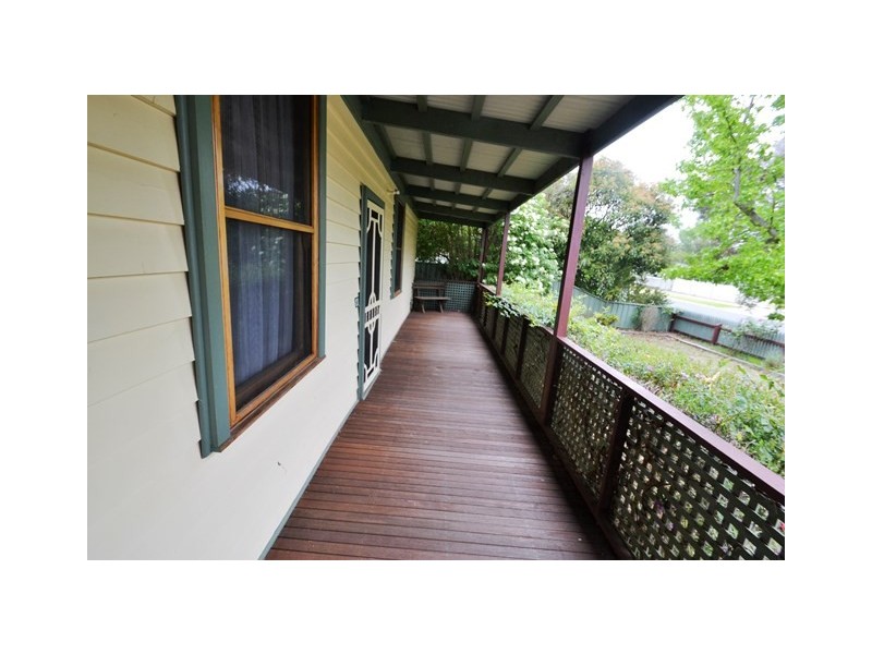 27 Railway Street, Seymour VIC 3660