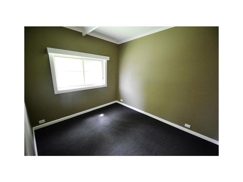 27 Railway Street, Seymour VIC 3660