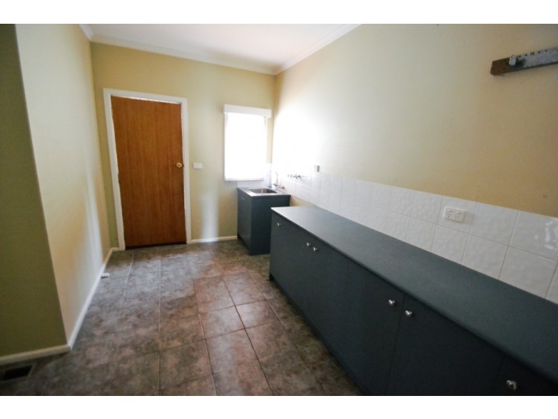 27 Railway Street, Seymour VIC 3660