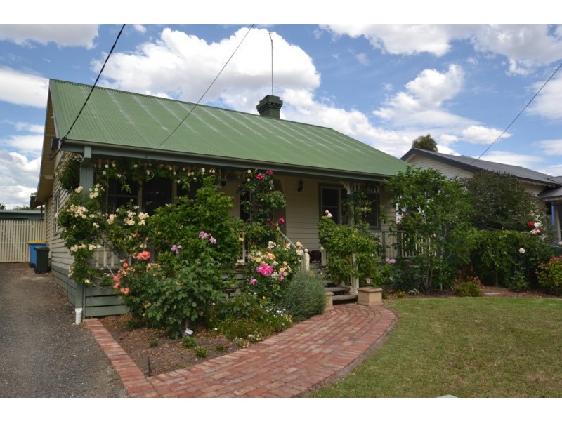 37 The Esplanade, Seymour VIC 3660