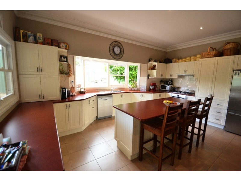 37 The Esplanade, Seymour VIC 3660