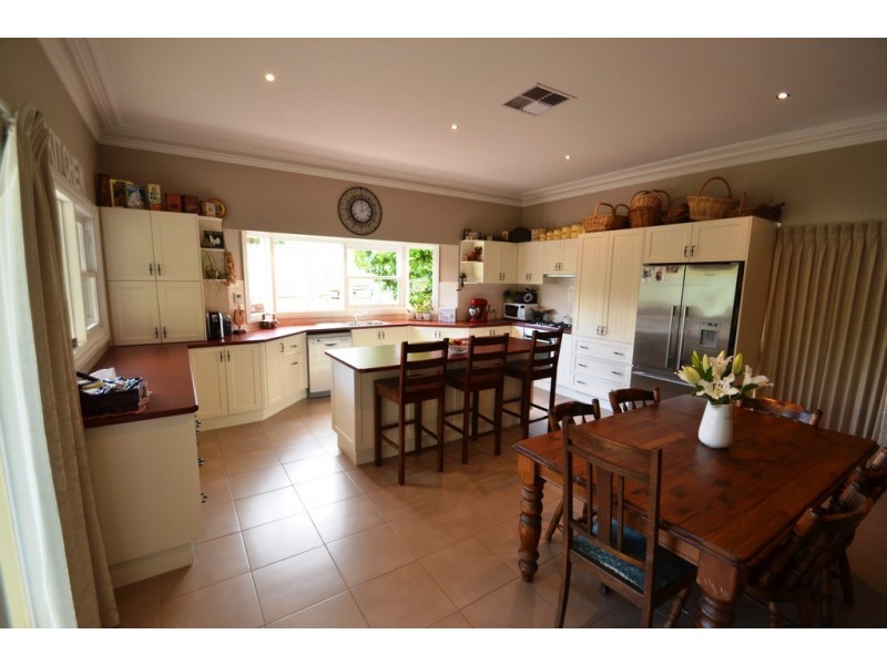 37 The Esplanade, Seymour VIC 3660