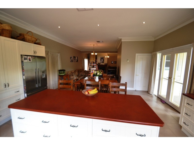 37 The Esplanade, Seymour VIC 3660