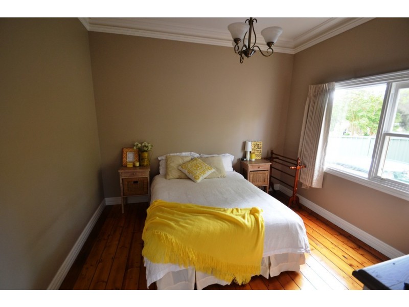 37 The Esplanade, Seymour VIC 3660