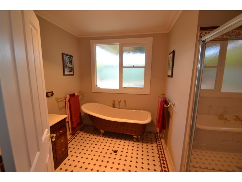 37 The Esplanade, Seymour VIC 3660