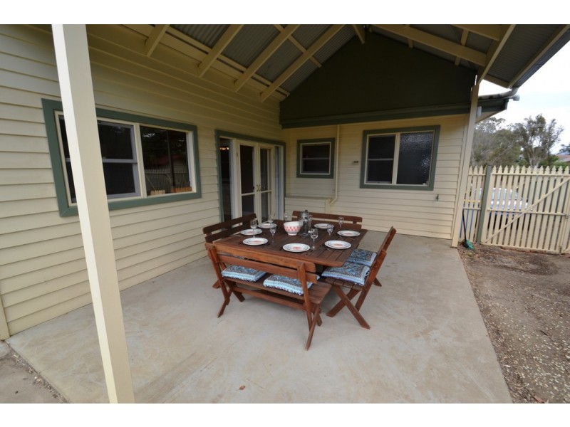 37 The Esplanade, Seymour VIC 3660