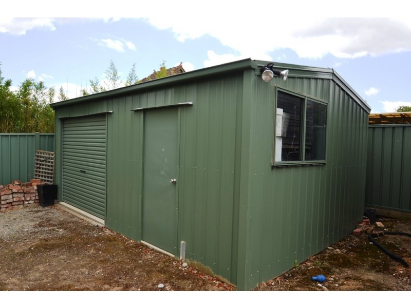 37 The Esplanade, Seymour VIC 3660