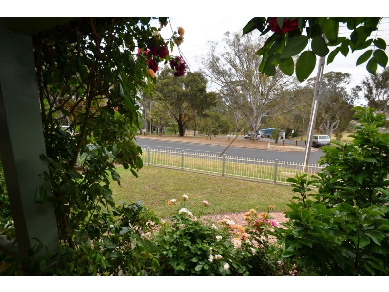 37 The Esplanade, Seymour VIC 3660