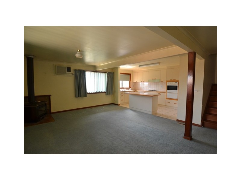 32 Monash Drive, Seymour VIC 3660