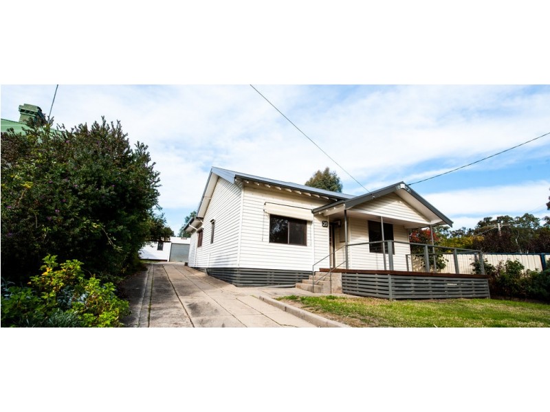 39 The Esplanade, Seymour VIC 3660