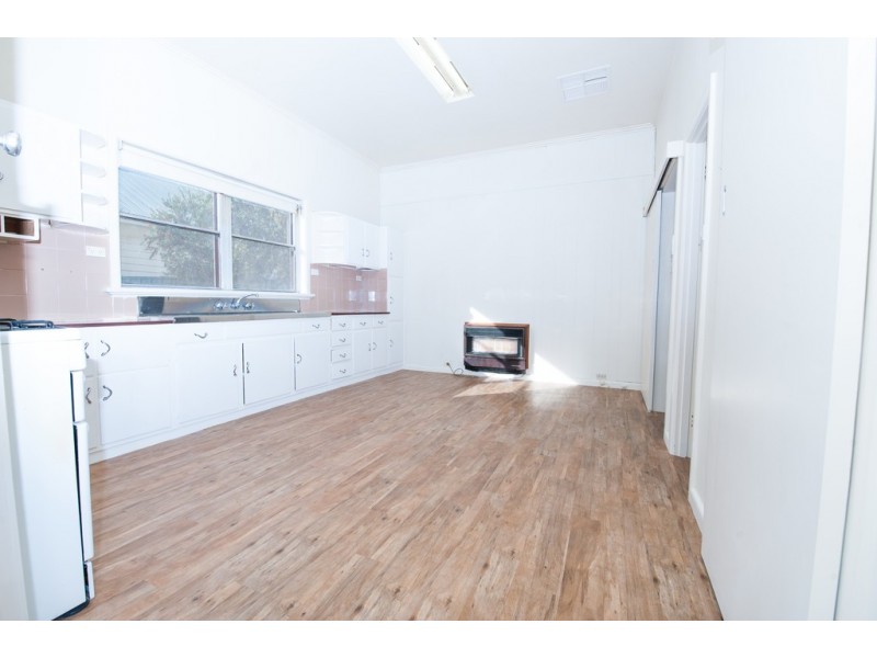 39 The Esplanade, Seymour VIC 3660