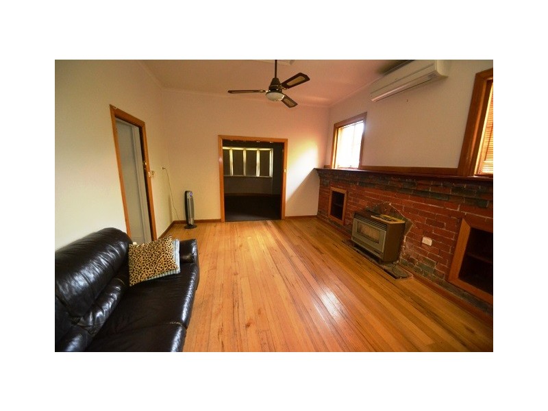 31 Goulburn St, Seymour VIC 3660