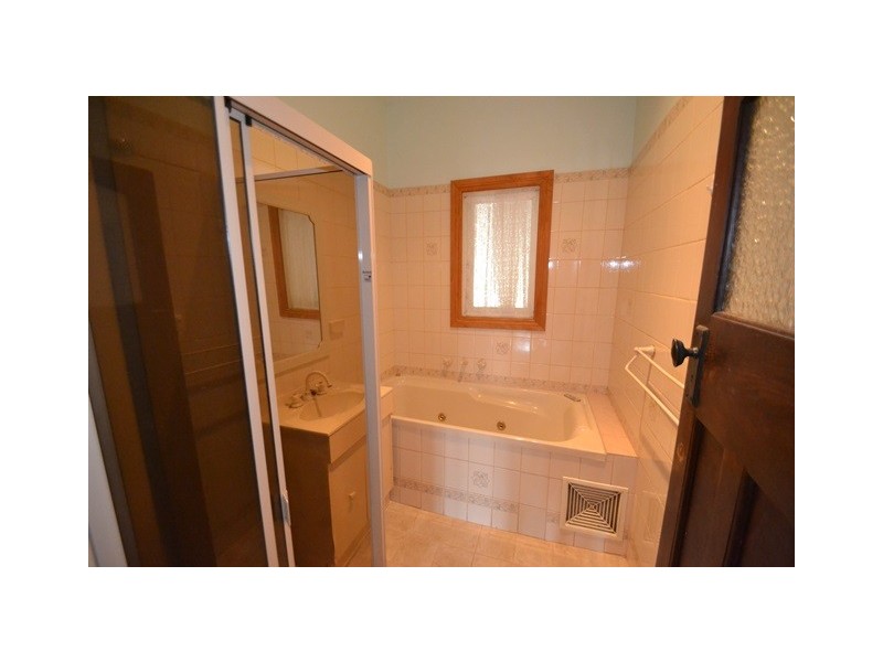 31 Goulburn St, Seymour VIC 3660