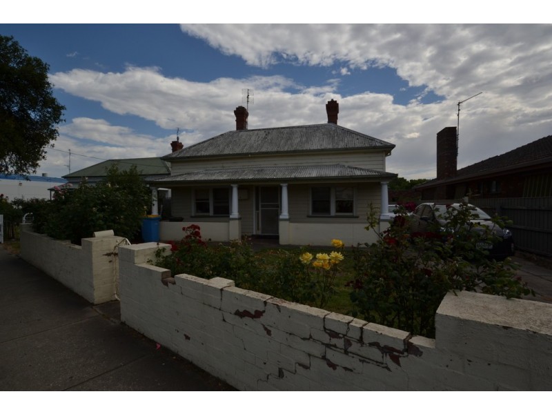 51 Anzac Avenue, Seymour VIC 3660