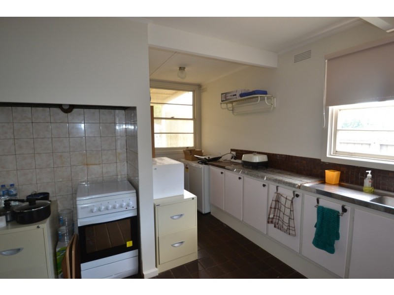 51 Anzac Avenue, Seymour VIC 3660
