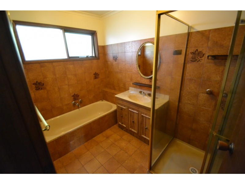 231 Anzac Ave, Seymour VIC 3660