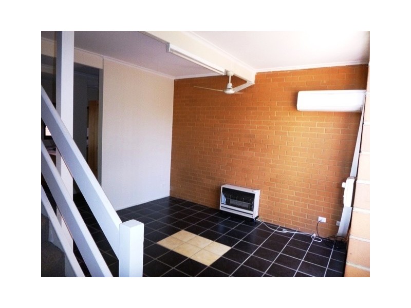 4/114 Tarcombe Road, Seymour VIC 3660