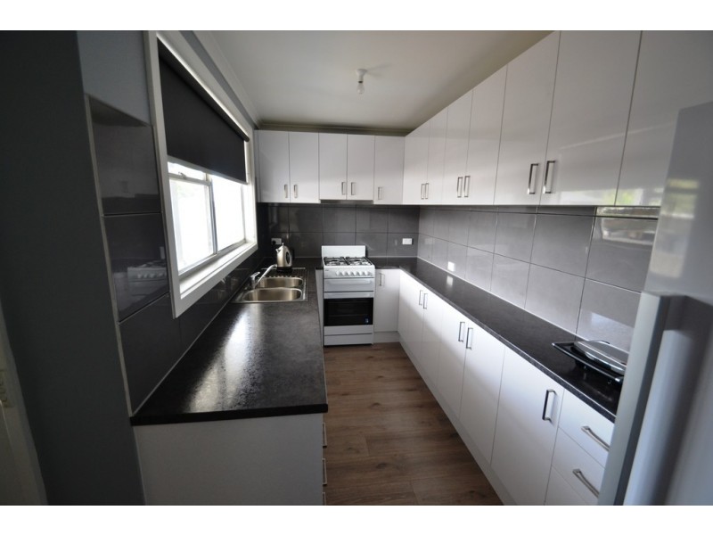 13 Smith Street, Seymour VIC 3660