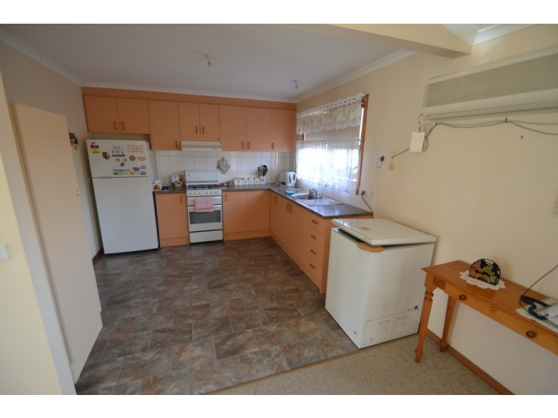 4/5 Butler Street, Seymour VIC 3660