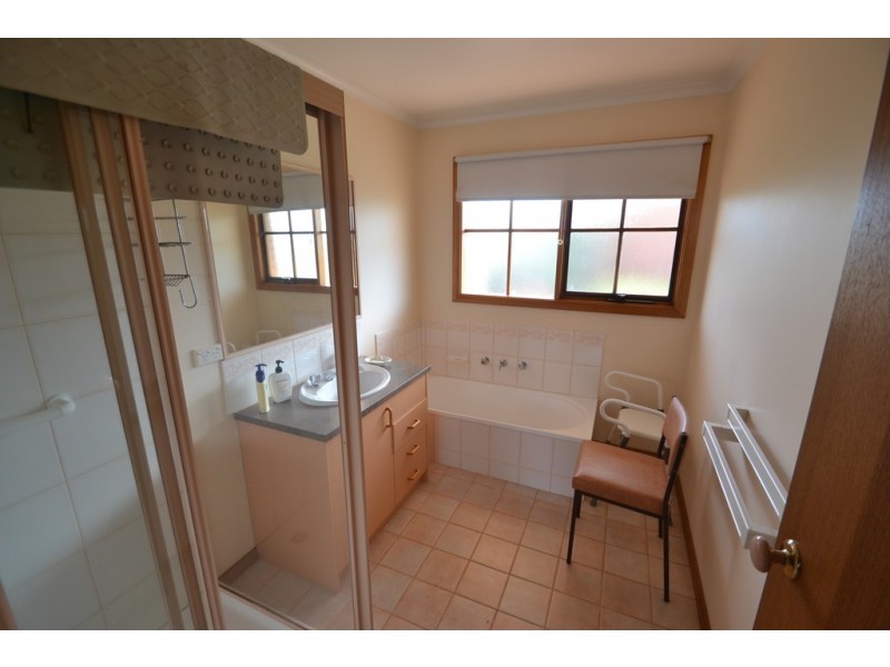 4/5 Butler Street, Seymour VIC 3660