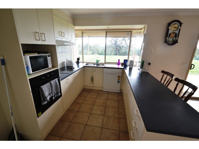 13 Roditis Avenue, Broadford VIC 3658