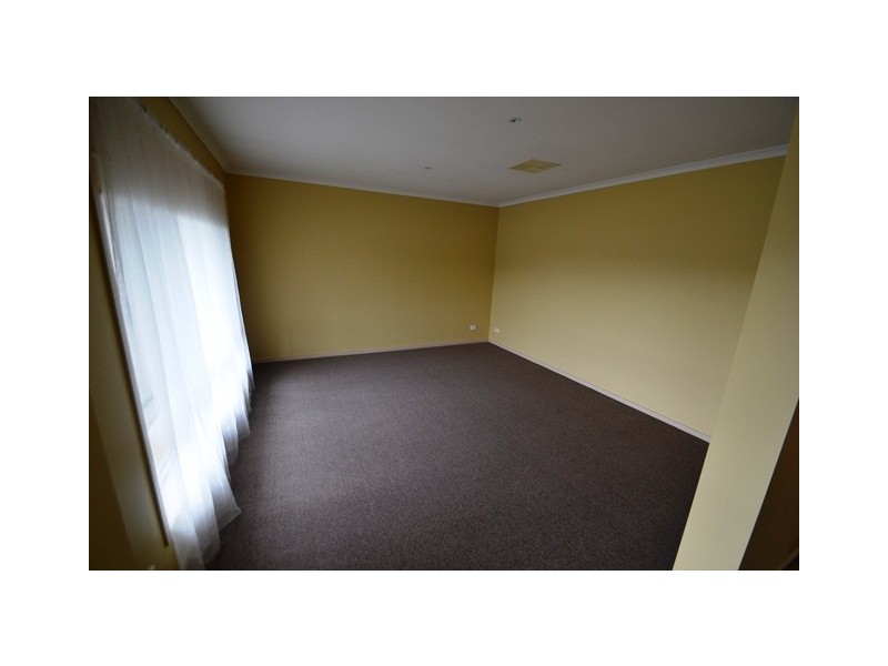 13 Roditis Avenue, Broadford VIC 3658