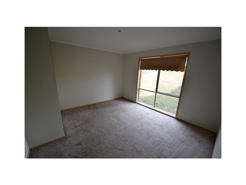 13 Roditis Avenue, Broadford VIC 3658