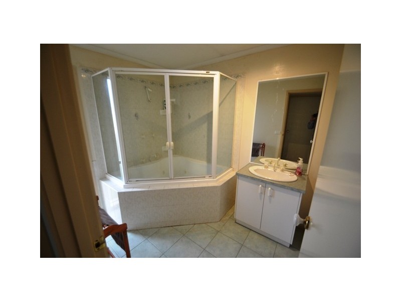 13 Roditis Avenue, Broadford VIC 3658