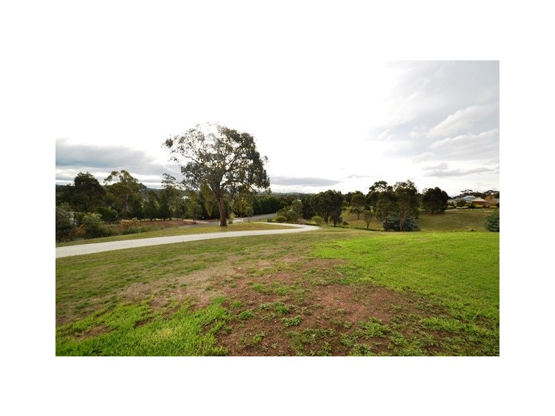 13 Roditis Avenue, Broadford VIC 3658