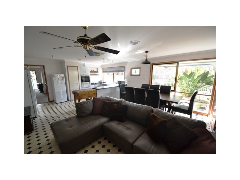 6 Creedon Court, Seymour VIC 3660