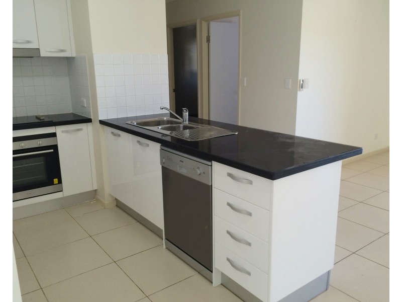 52/321 Angus Smith Drive, Douglas QLD 4814