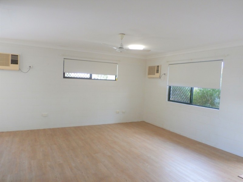 123 Queens Road, Hermit Park QLD 4812