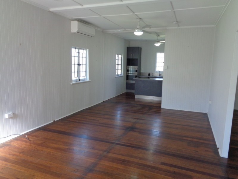 9 Fraire Street, Hermit Park QLD 4812