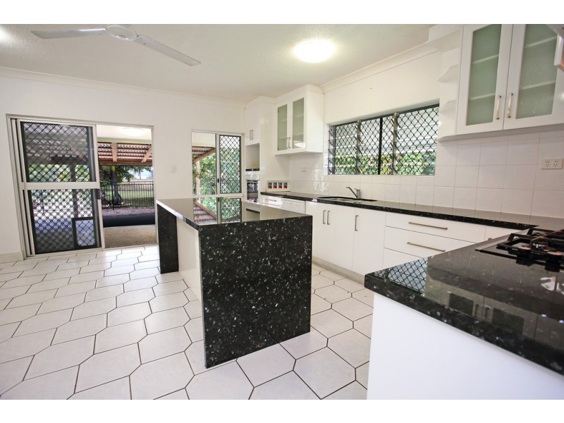 28 The Esplanade, Toolakea QLD 4818