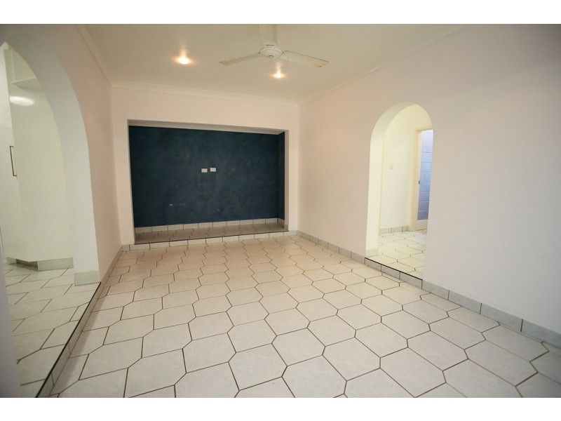 28 The Esplanade, Toolakea QLD 4818