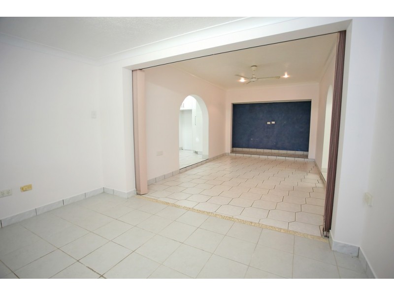 28 The Esplanade, Toolakea QLD 4818