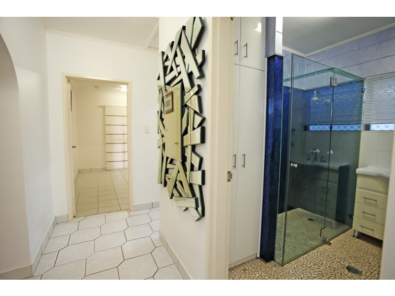 28 The Esplanade, Toolakea QLD 4818