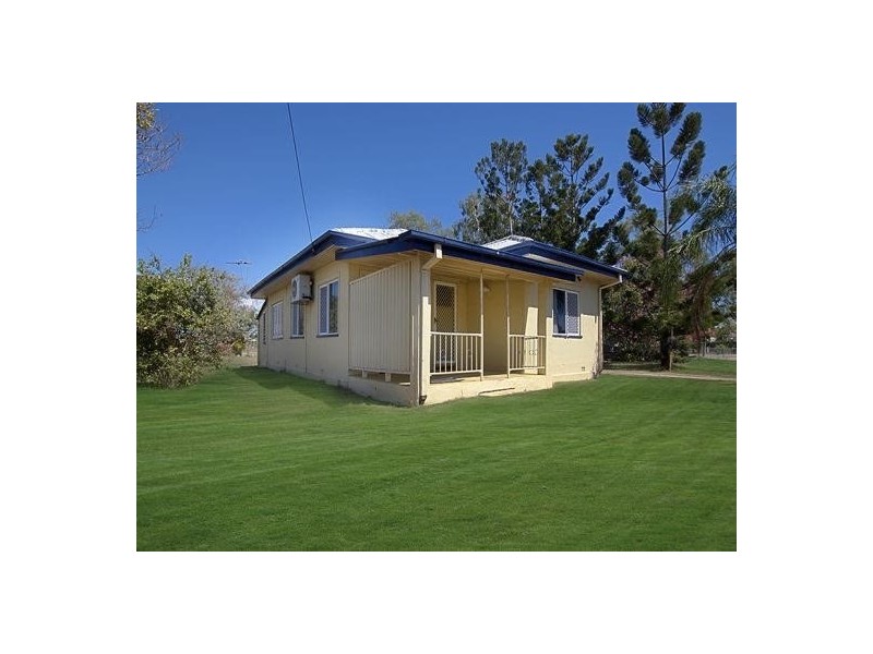 12 Barron Street, West End QLD 4810