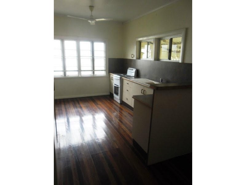 12 Barron Street, West End QLD 4810