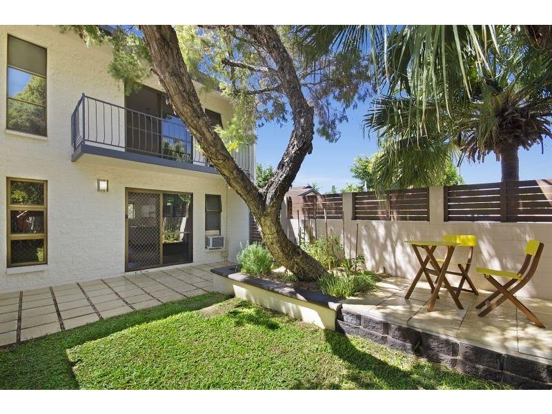 2/47 Warburton Street, North Ward QLD 4810