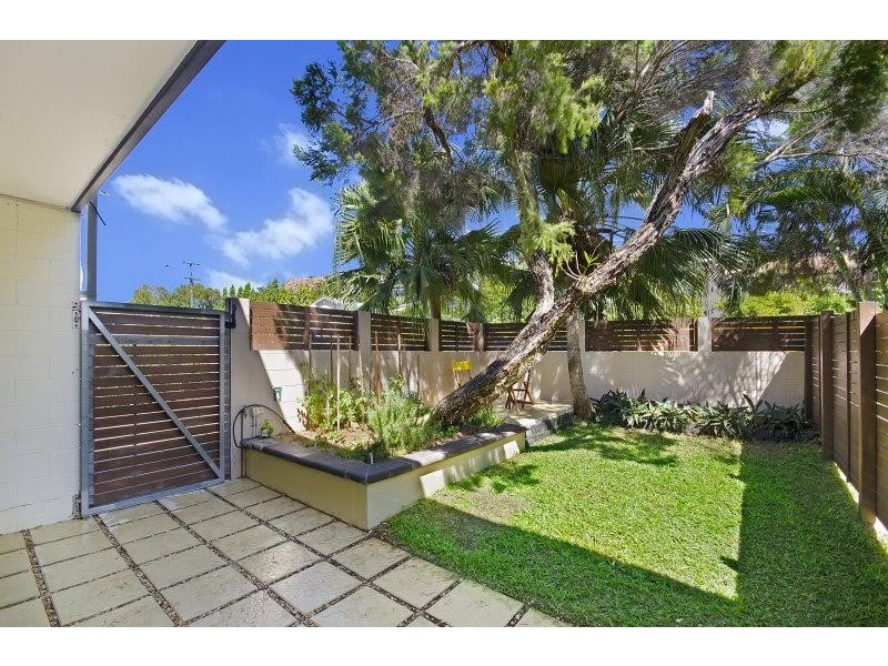 2/47 Warburton Street, North Ward QLD 4810