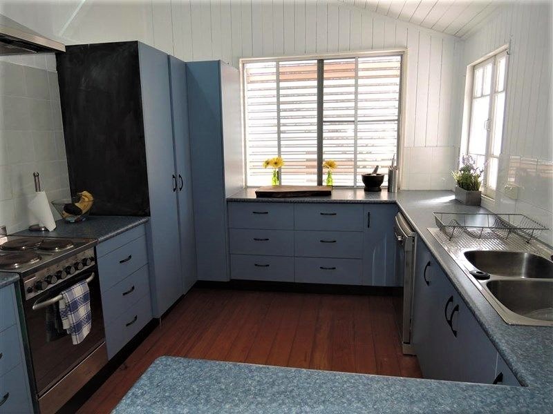 14 Carmody Street, Hermit Park QLD 4812