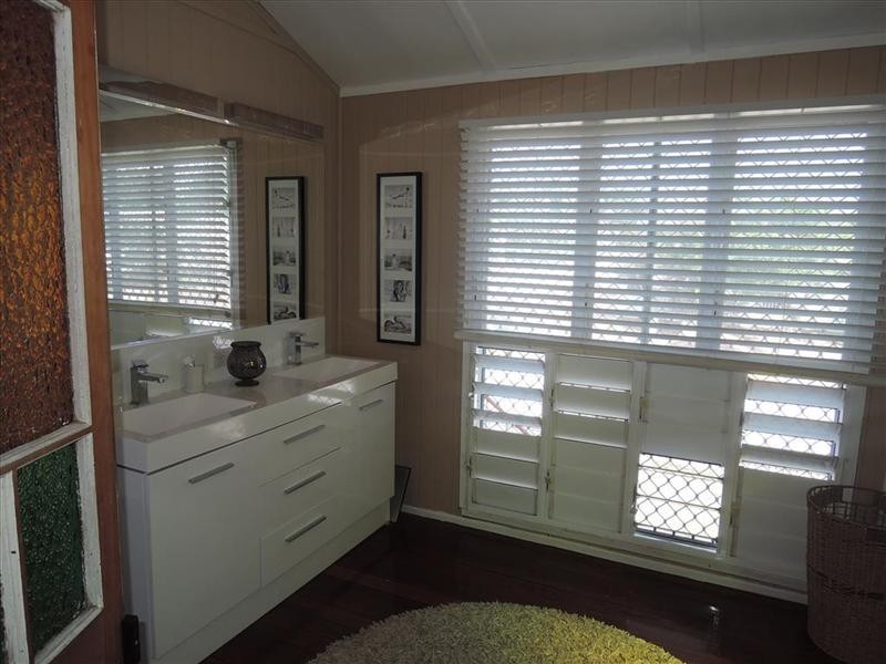 14 Carmody Street, Hermit Park QLD 4812